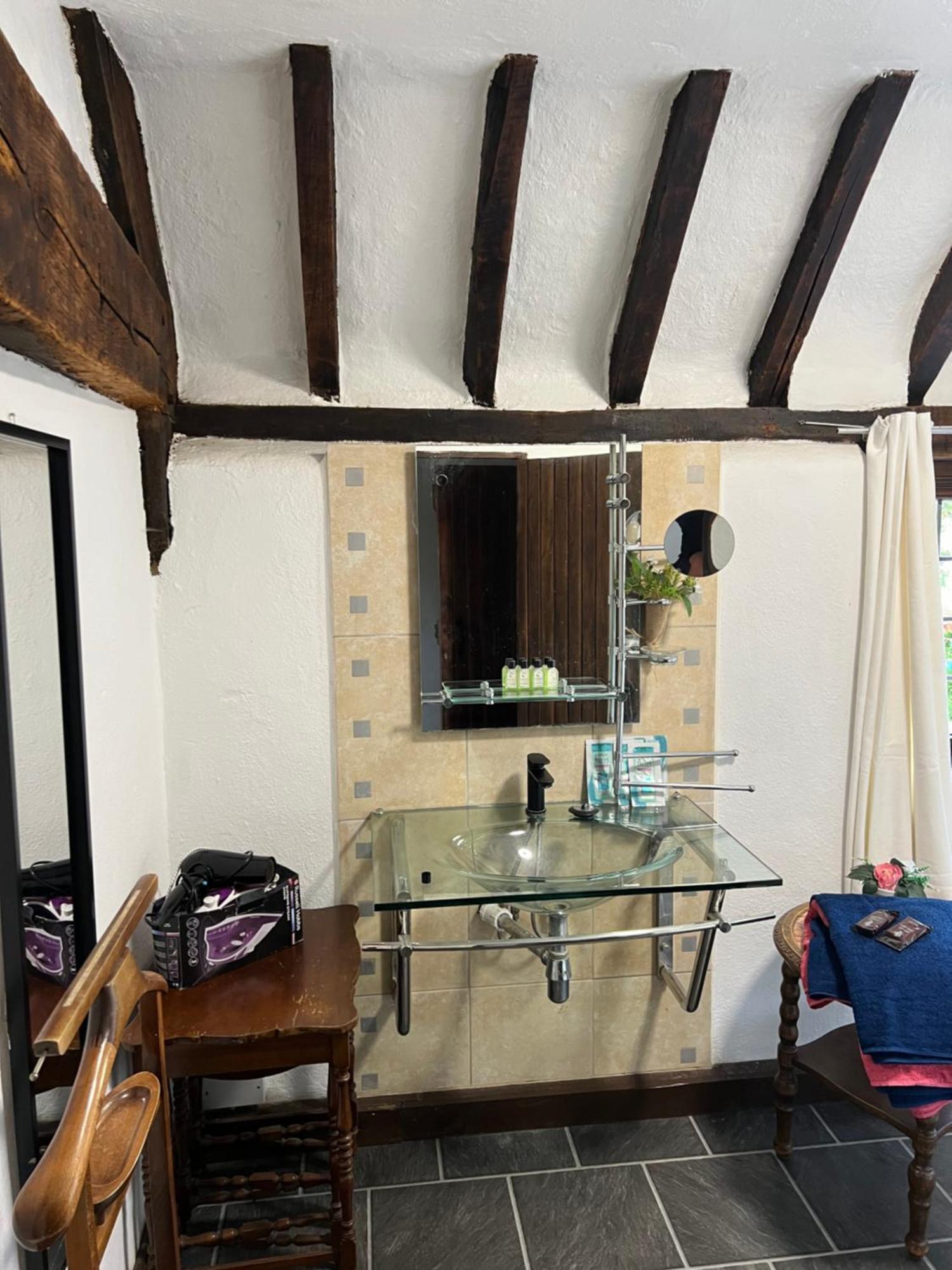 Tudor House - Double Room - En Suite Goff's Oak Extérieur photo